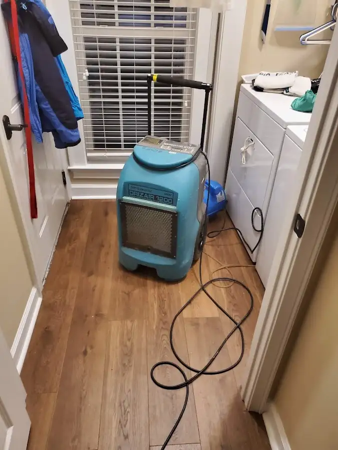 Commercial dehumidifier deployed for Flood Damage Cleanup in Hazel Crest